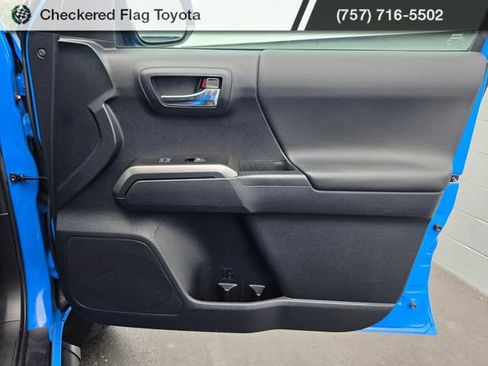 Used 2021 Toyota Tacoma TRD Sport w/ TRD Premium Sport Package AWD/4WD image 28