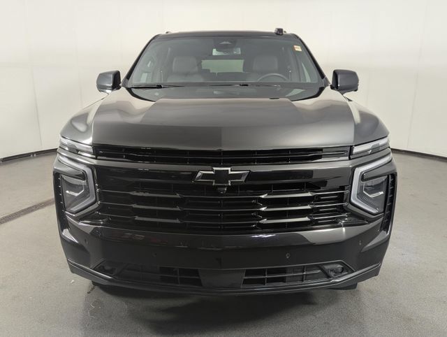 Used 2025 Chevrolet Suburban RST w/ Comfort Package AWD/4WD image 3