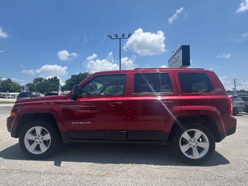 Used 2016 Jeep Patriot Sport w/ Power Value Group AWD/4WD image 3