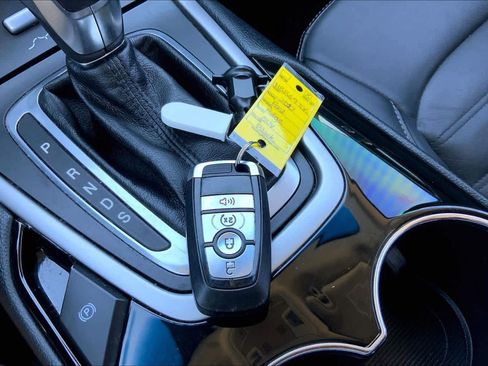 Used 2017 Ford Edge SEL w/ Equipment Group 201A image 15