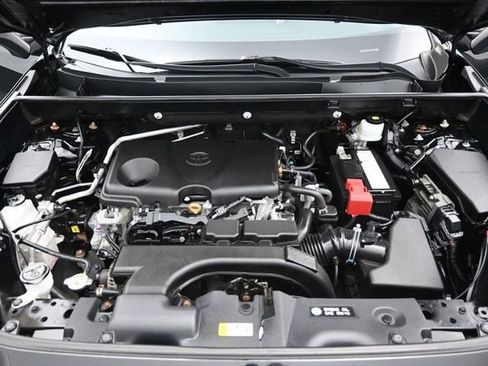 Used 2019 Toyota RAV4 XLE Premium w/ Cold Weather Package AWD/4WD image 34