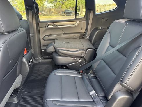New 2026 GMC Acadia Elevation w/ Black Edition FWD image 6