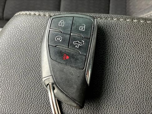 Used 2024 Chevrolet Silverado 2500 LT image 36