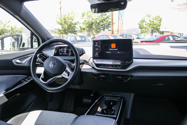 Used 2023 Volkswagen ID.4 Pro RWD image 16