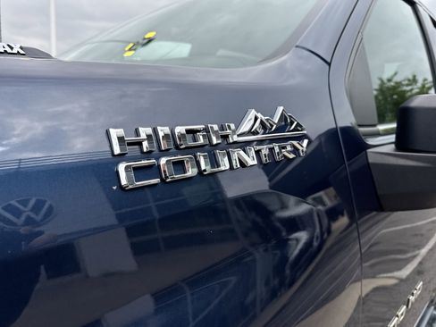 Used 2021 Chevrolet Silverado 2500 High Country w/ Z71 Off-Road Package image 31