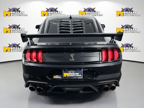 Used 2021 Ford Mustang Shelby GT500 w/ Carbon Fibre Track Pack RWD image 6