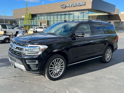 Used 2024 Ford Expedition Limited AWD/4WD image 1