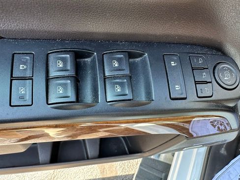 Used 2017 Chevrolet Silverado 1500 High Country image 13