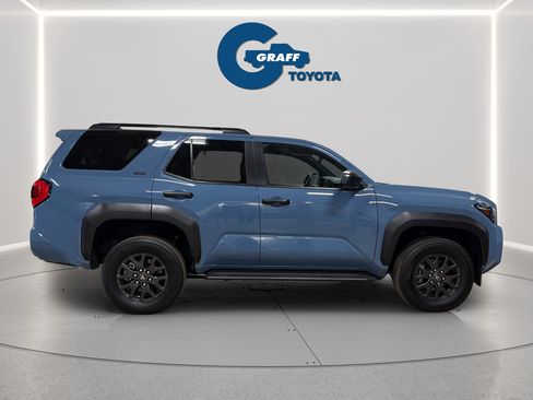 Used 2025 Toyota 4Runner SR5 AWD/4WD image 6