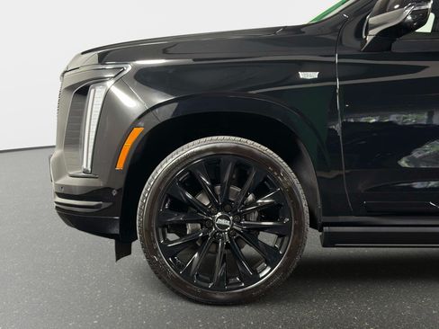 Used 2026 Cadillac Escalade Platinum Sport w/ LPO, ONYX Package AWD/4WD image 12