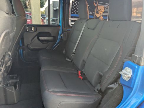 Used 2021 Jeep Wrangler Unlimited Rubicon image 8