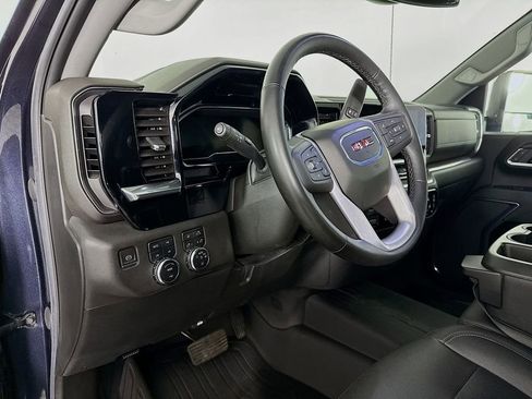 Used 2024 GMC Sierra 2500 SLT w/ Max Trailering Package image 4