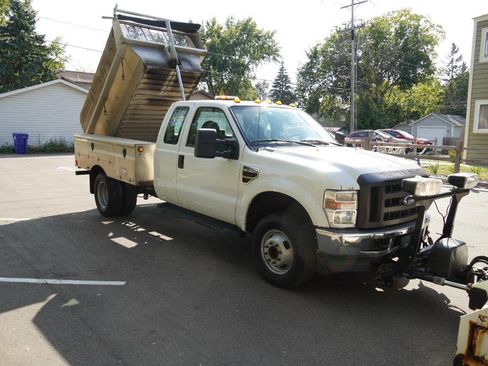 Used 2010 Ford F350 XL image 8