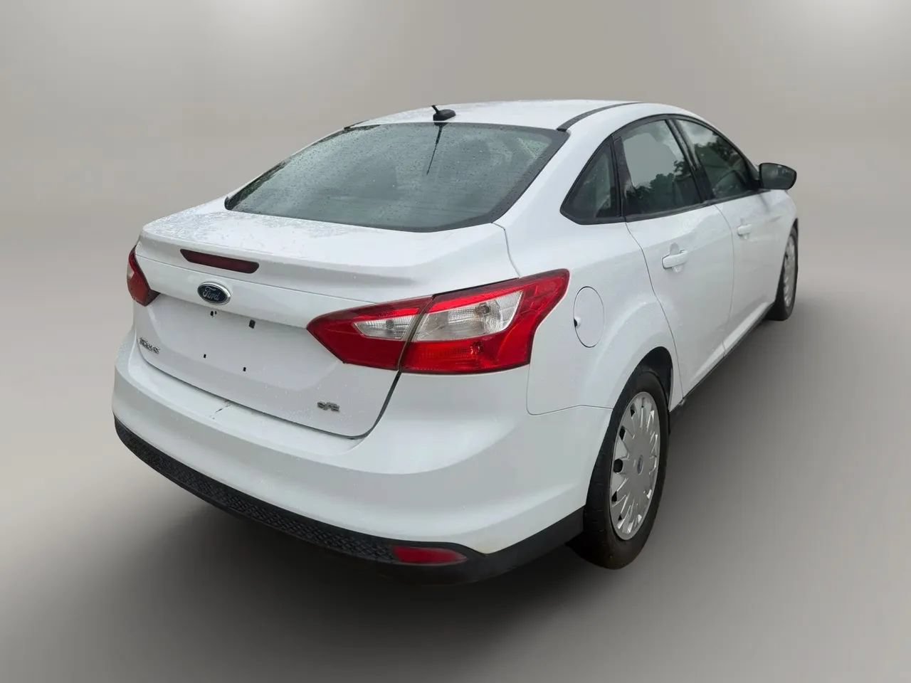 Used 2012 Ford Focus SE w/ SE Winter Pkg FWD image 7