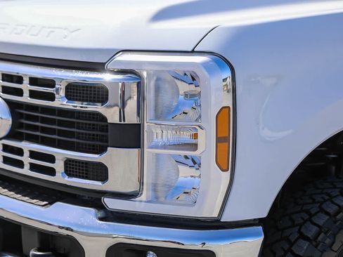 Used 2024 Ford F250 XLT w/ Snow Plow Prep Package AWD/4WD image 8
