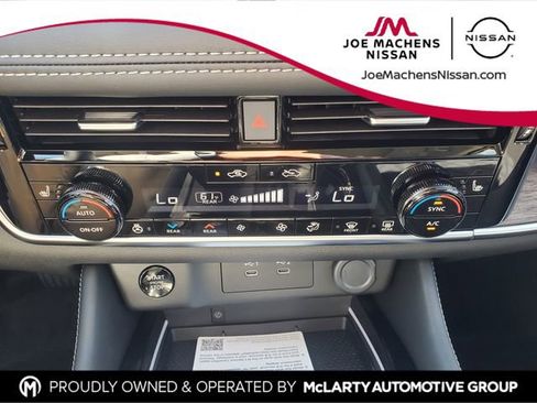 New 2026 Nissan Rogue Platinum w/ Platinum Premium Package AWD/4WD image 18