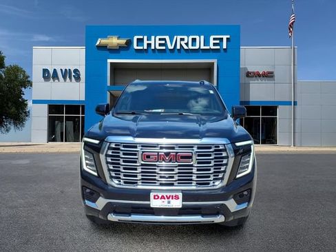 Used 2025 GMC Yukon Denali AWD/4WD image 8