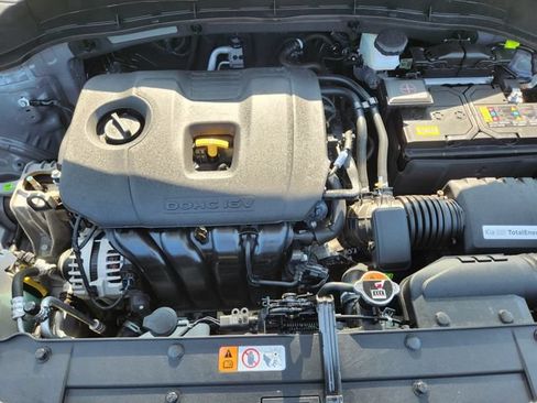 Certified 2025 Kia Soul LX w/ LX Technology Package FWD image 30