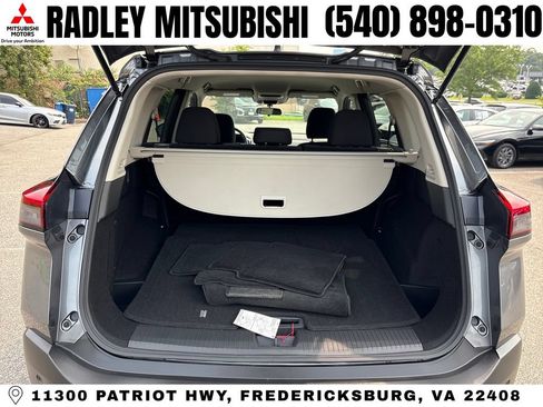Used 2023 Nissan Rogue S AWD/4WD image 14
