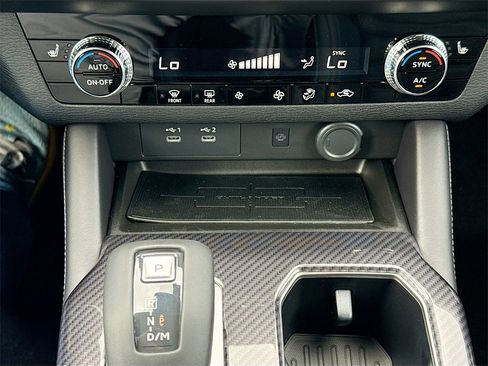 New 2025 Mitsubishi Outlander SE image 16