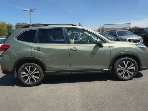 Used 2020 Subaru Forester Limited AWD/4WD image 9