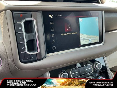 Used 2024 GMC Yukon XL Denali RWD image 34
