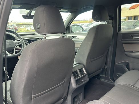 Used 2021 Volkswagen Atlas Cross Sport S image 17