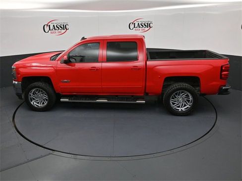 Used 2018 Chevrolet Silverado 1500 LT w/ Texas Edition image 16