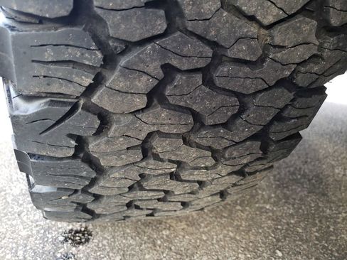 Used 2017 RAM 1500 Express w/ Black Ram 1500 Express Group image 34