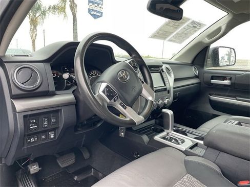 Used 2019 Toyota Tundra SR5 w/ SR5 Convenience Package image 10