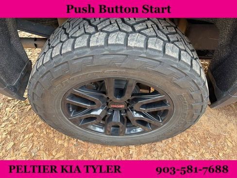 Used 2022 GMC Sierra 1500 AT4 w/ AT4 Preferred Package image 16