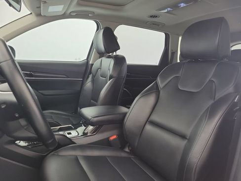 Used 2025 Kia Telluride S FWD image 16