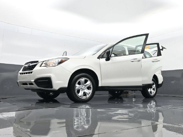 Used 2018 Subaru Forester 2.5i AWD/4WD image 31