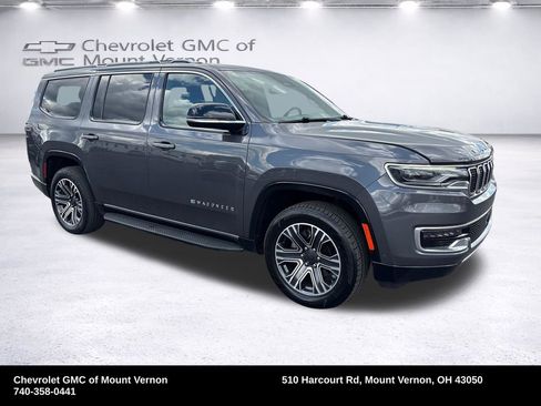 Used 2024 Jeep Wagoneer Series II image 8