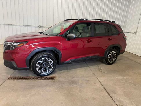 Used 2026 Subaru Forester Premium AWD/4WD image 2