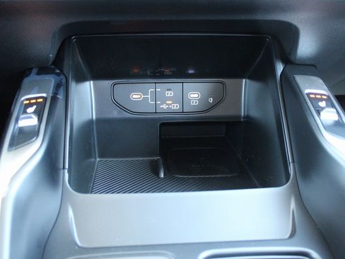 New 2026 Kia Sorento S w/ S Panoramic Sunroof Package image 37