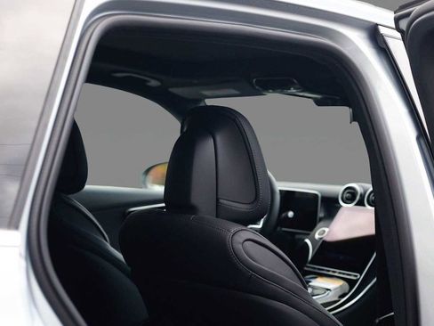 Used 2026 Mercedes-Benz GLC 300 4MATIC image 17