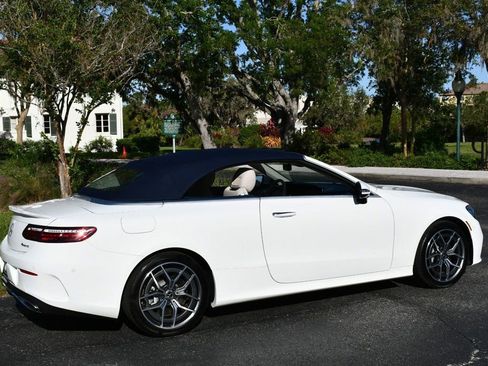 Used 2023 Mercedes-Benz E 450 4MATIC Cabriolet image 40