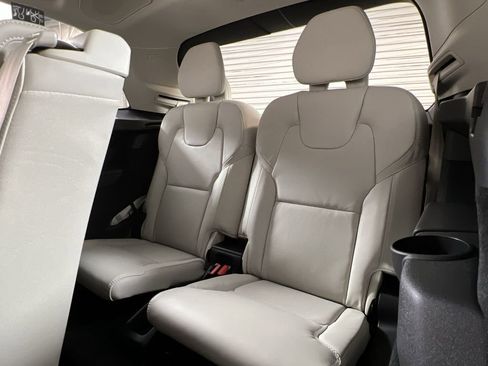 New 2026 Volvo XC90 B6 Ultra w/ Protection Package image 23