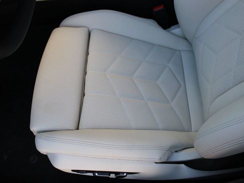 Used 2026 BMW 530i w/ Premium Package RWD image 15