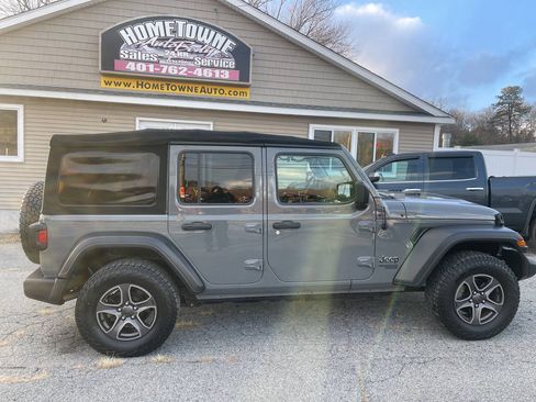 Used 2018 Jeep Wrangler Unlimited Sport S AWD/4WD image 7