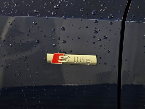 Used 2024 Audi Q3 2.0T Premium w/ Convenience Package image 33