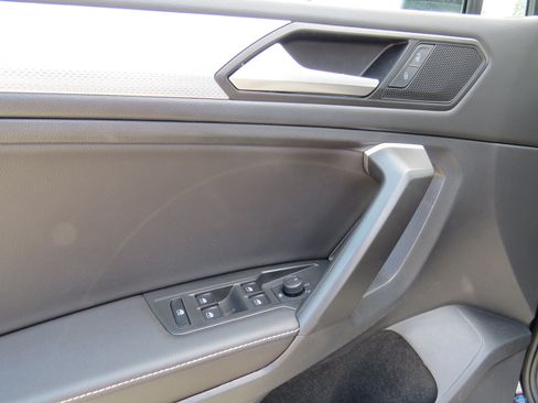 Used 2023 Volkswagen Tiguan S FWD image 16