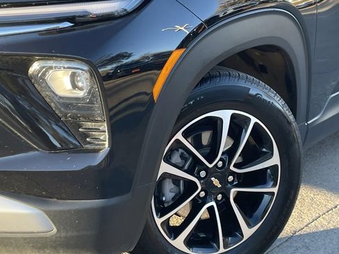 Used 2025 Chevrolet TrailBlazer LT image 9