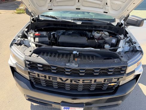 Used 2021 Chevrolet Silverado 1500 W/T RWD image 21