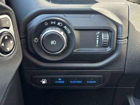 Used 2024 Jeep Wrangler Unlimited Sahara w/ Technology Group image 43