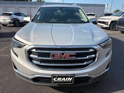 Used 2019 GMC Terrain SLT FWD image 2