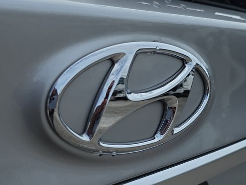Used 2020 Hyundai Santa Fe SEL AWD/4WD image 9
