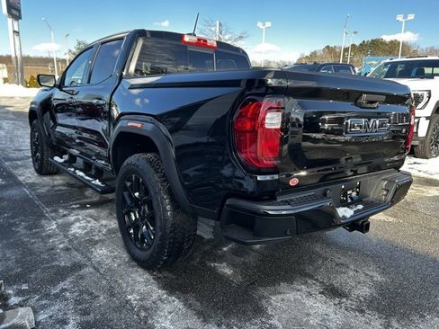 New 2026 GMC Canyon Denali w/ LPO, Denali Black Edition image 4