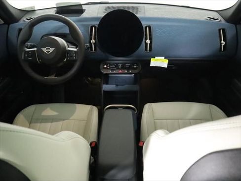 New 2025 MINI Cooper Countryman SE w/ Comfort Package Max image 11